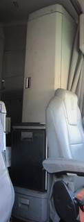 Kenworth T680 Left Sleeper Cabinet