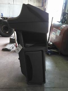 Kenworth T700 Sleeper Cabinet