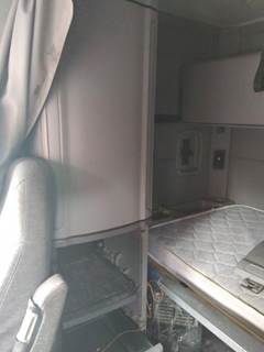 Peterbilt 579 Sleeper Cabinet