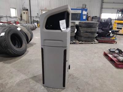 Peterbilt 579 Sleeper Cabinet