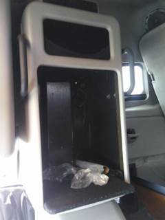 Volvo VNL Right Sleeper Cabinet