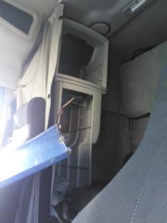 Volvo VNL Right Sleeper Cabinet