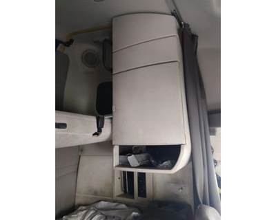Volvo VNL Sleeper Cabinet