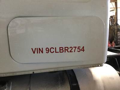 Freightliner Cascadia 125 Left Sleeper Door