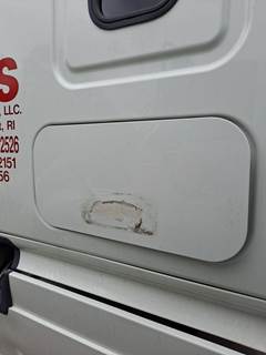 Freightliner Cascadia 125 Left Sleeper Door