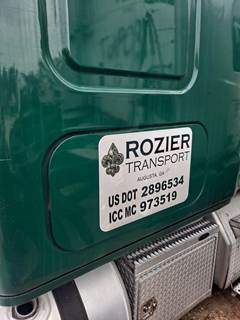 Freightliner Cascadia 125 Left Sleeper Door