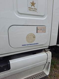 Freightliner Cascadia 125 Left Sleeper Door