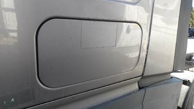 Freightliner Cascadia 125 Left Sleeper Door
