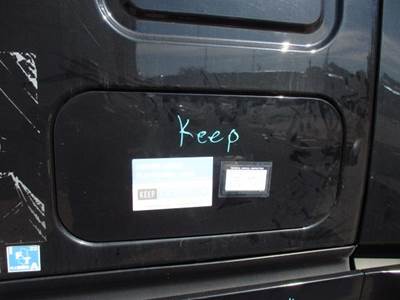 Freightliner Cascadia 125 Left Sleeper Door