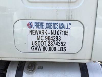 Freightliner Cascadia 125 Left Sleeper Door