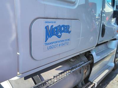 Freightliner Cascadia 125 Right Sleeper Door