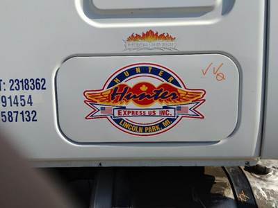 Freightliner Cascadia 125 Left Sleeper Door