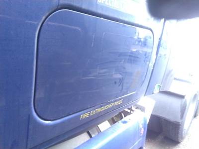Freightliner Cascadia 125 Left Sleeper Door