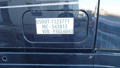 Freightliner Cascadia 125 Left Sleeper Door