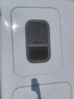 Freightliner Cascadia 125 Right Sleeper Door