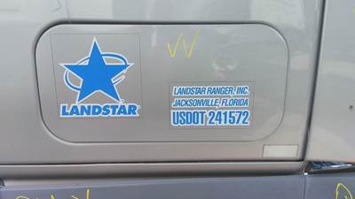 Freightliner Cascadia 125 Left Sleeper Door