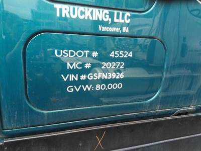 Freightliner Cascadia 125 Right Sleeper Door