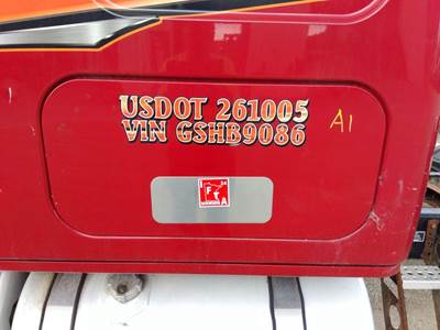 Freightliner Cascadia 125 Left Sleeper Door