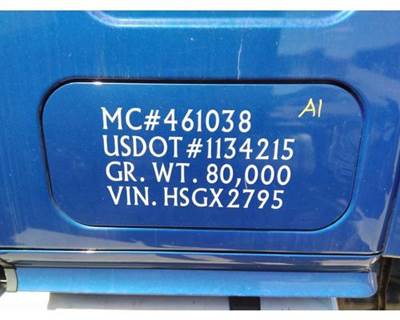 Freightliner Cascadia 125 Left Sleeper Door