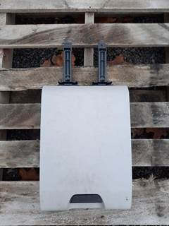 Freightliner Cascadia 126 Sleeper Door