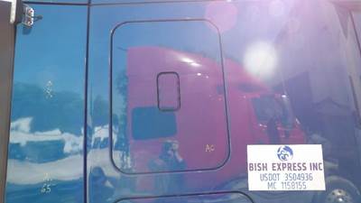 Freightliner Cascadia 126 Right Sleeper Door