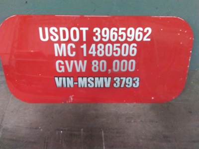 Freightliner Cascadia 126 Right Sleeper Door