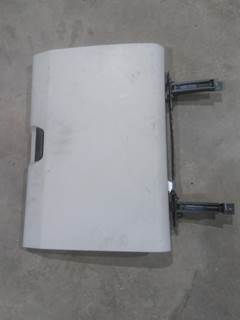 Freightliner Cascadia 126 Sleeper Door