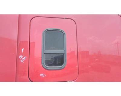 Freightliner Cascadia 126 Right Sleeper Door