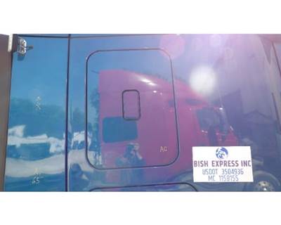 Freightliner Cascadia 126 Right Sleeper Door