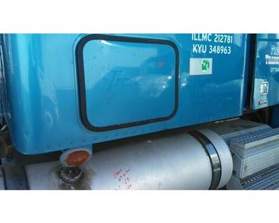 Freightliner Columbia 120 Right Sleeper Door