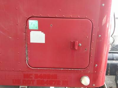 Freightliner FLD112 Left Sleeper Door