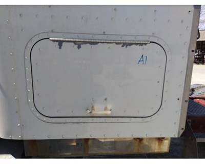 International 9200 Left Sleeper Door