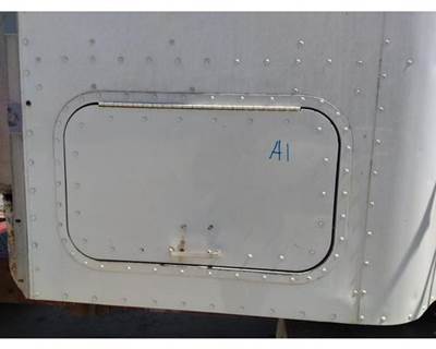 International 9200 Right Sleeper Door