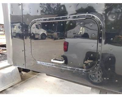 International 9200i Right Sleeper Door