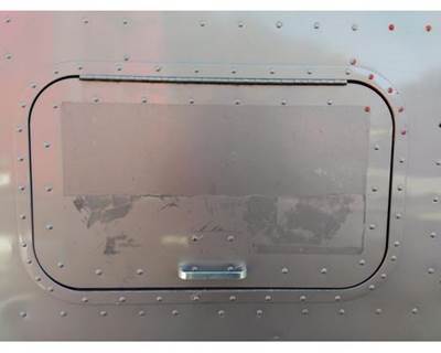 International 9900i Right Sleeper Door