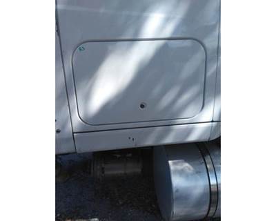 International ProStar Left Sleeper Door for a International PROSTAR 125