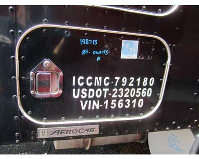 Kenworth T600B Right Sleeper Door