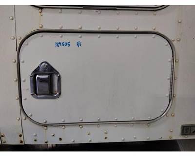 Kenworth T600B Right Sleeper Door