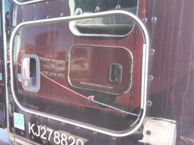 Kenworth T680 Right Sleeper Door