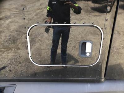 Kenworth T680 Left Sleeper Door