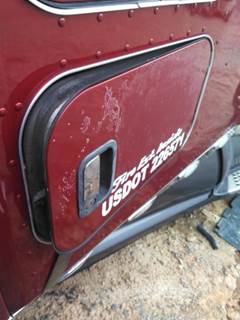 Kenworth T680 Right Sleeper Door