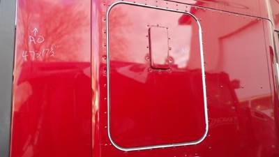 Kenworth T680 Right Sleeper Door