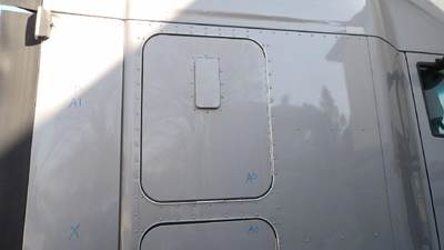 Kenworth T680 Right Sleeper Door