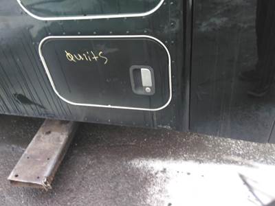 Kenworth T680 Left Sleeper Door