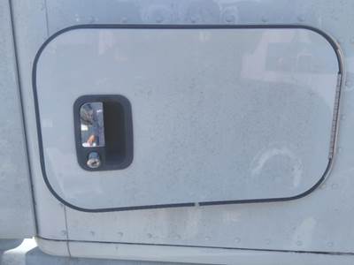 Kenworth T680 Right Sleeper Door