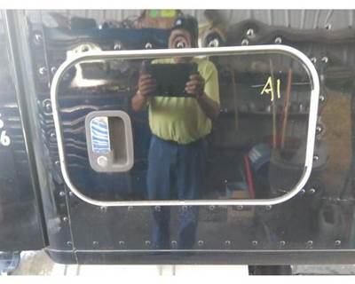 Kenworth T680 Right Sleeper Door