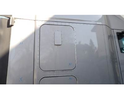 Kenworth T680 Right Sleeper Door