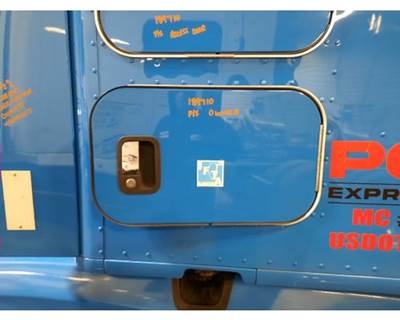 Kenworth T680 Right Sleeper Door