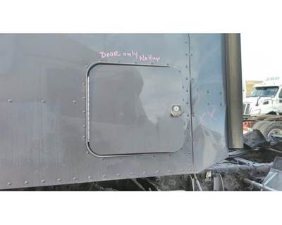 Peterbilt 386 Left Sleeper Door