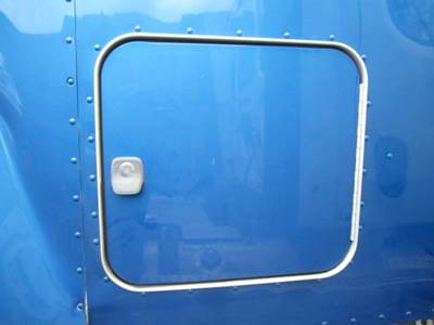 Peterbilt 579 Right Sleeper Door